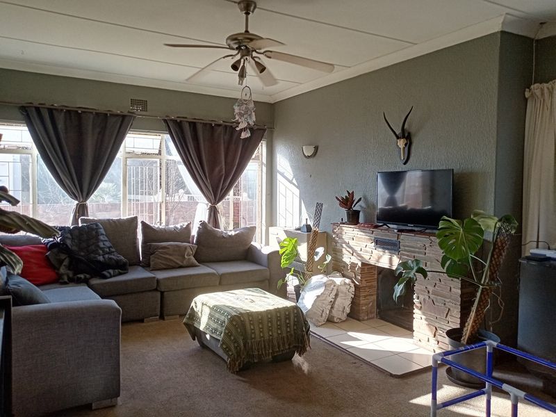 House For Sale In Parys - Photo 5