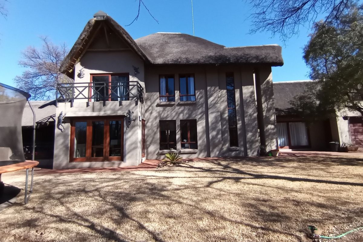 House For Sale In Parys - Photo 2