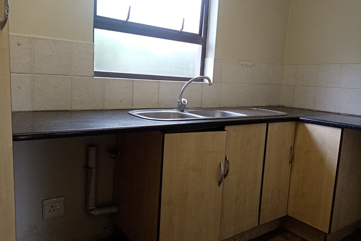 Gated Estate For Sale In Parys - Photo 5