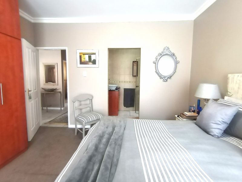 Prestine 2-Bedroom Townhouse in Sought-After Complex For Sale! - Photo 10