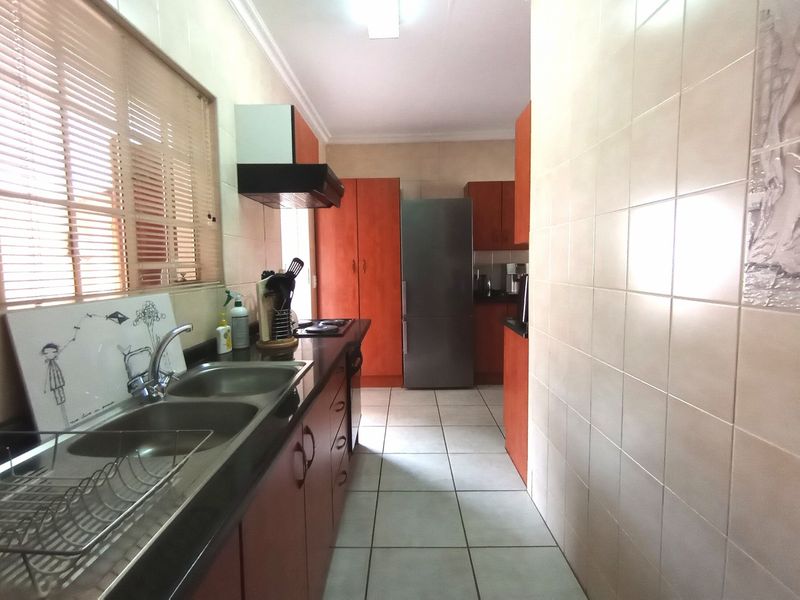 Prestine 2-Bedroom Townhouse in Sought-After Complex For Sale! - Photo 6