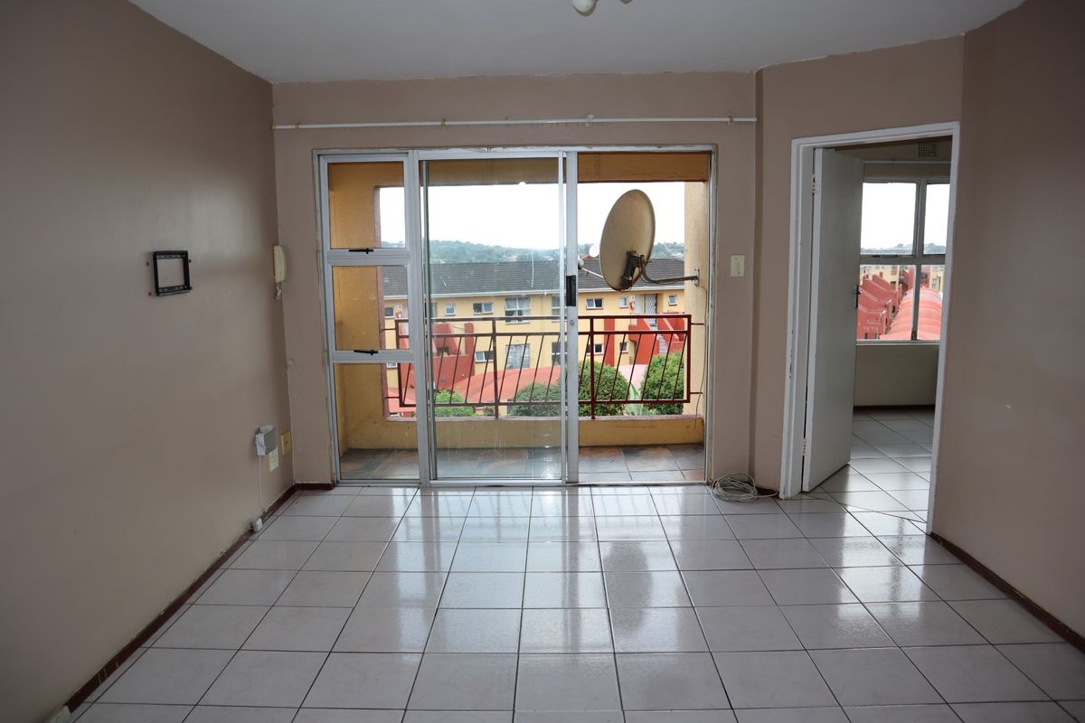 3 BEDROOM FLAT FOR SALE AT KNIGHTSBRIDGE - Photo 4