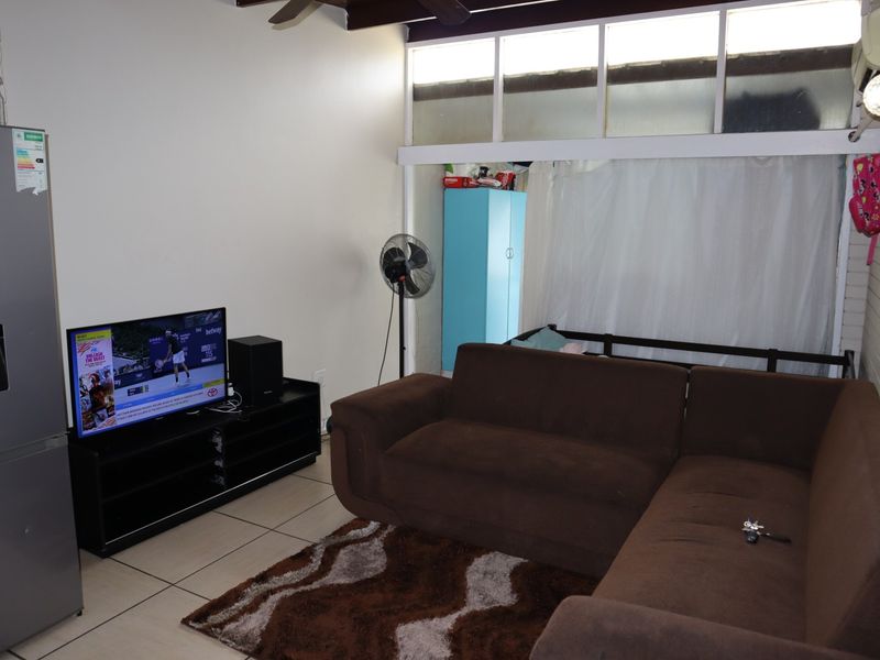 WHY RENT WHEN YOU CAN OWN THIS AFFORDABLE 1 BED SIMPLEX - Photo 7