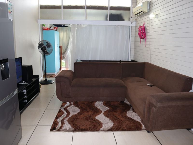 WHY RENT WHEN YOU CAN OWN THIS AFFORDABLE 1 BED SIMPLEX - Photo 6