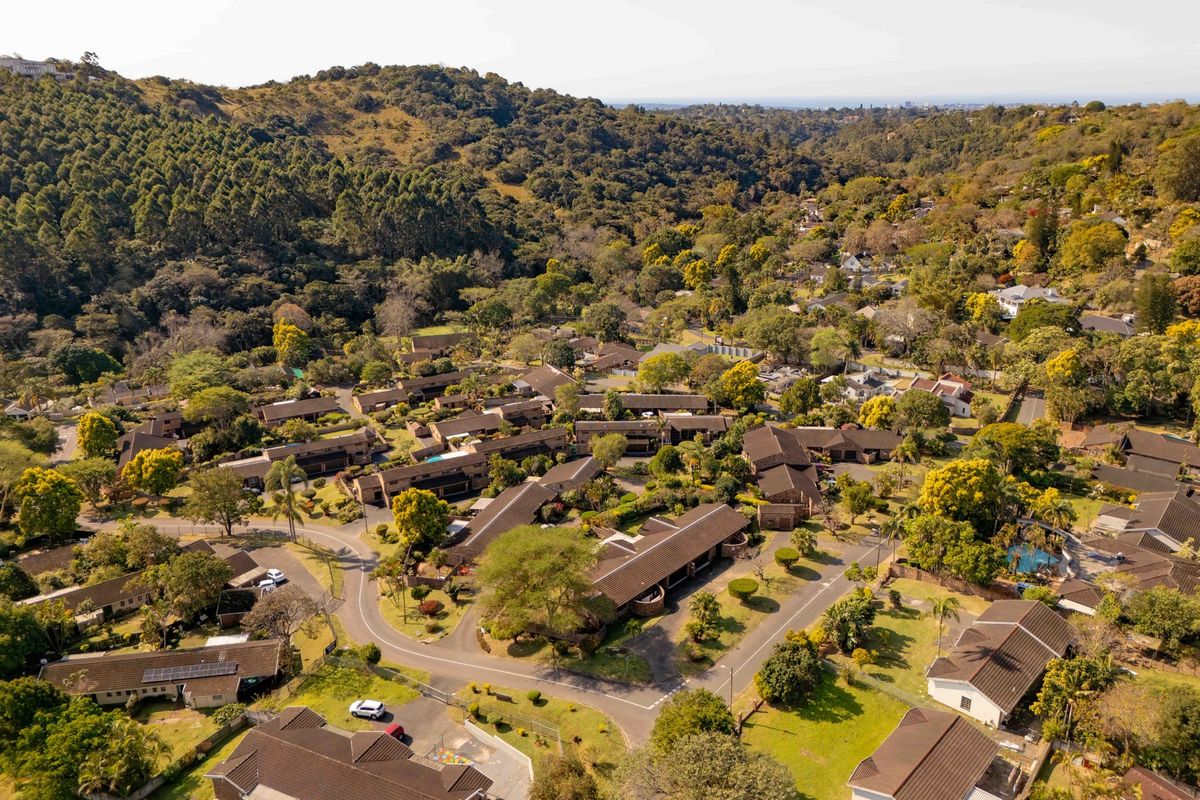 Townhouse For Sale In Pinetown - Photo 4