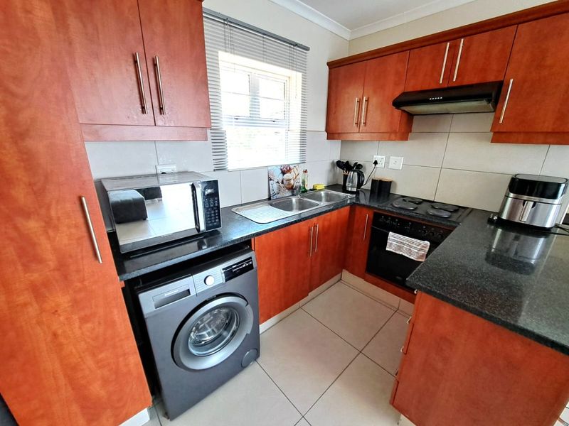 Apartment For Sale In Kloof - Photo 4