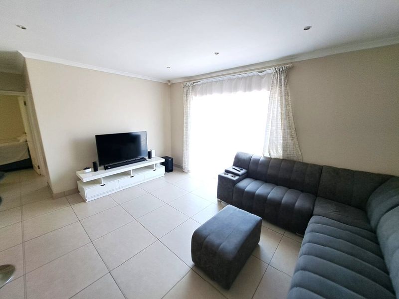 Apartment For Sale In Kloof - Photo 5