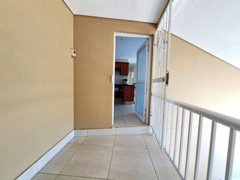 Apartment For Sale In Kloof - Photo 3