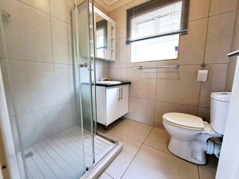 Apartment For Sale In Kloof - Photo 10