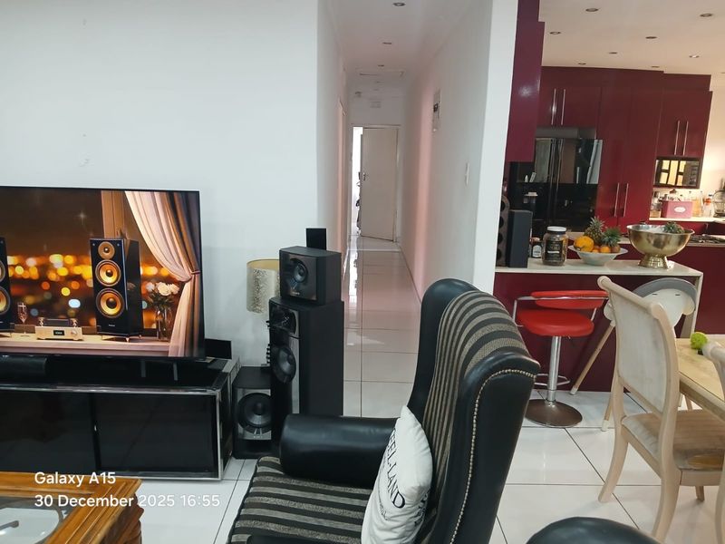 House For Sale In Pinetown - Photo 6