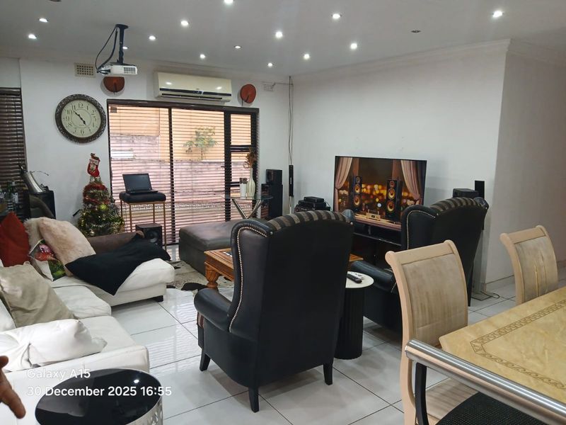 House For Sale In Pinetown - Photo 10