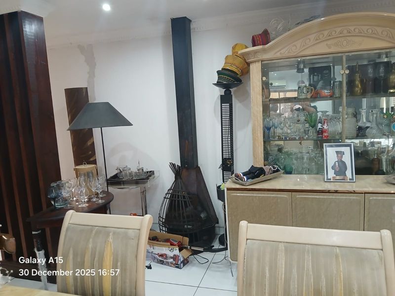 House For Sale In Pinetown - Photo 4