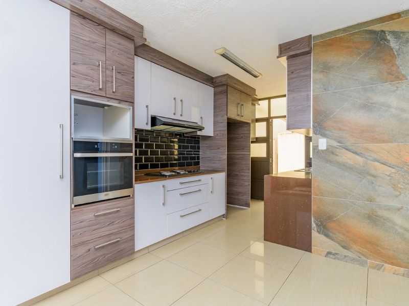 Apartment For Sale In Pinetown - Photo 9