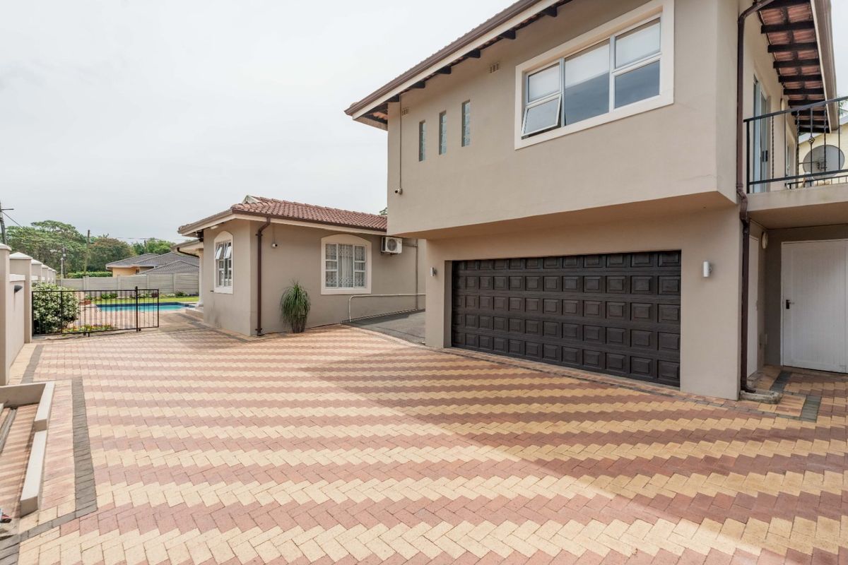 House For Sale In Pinetown - Photo 2