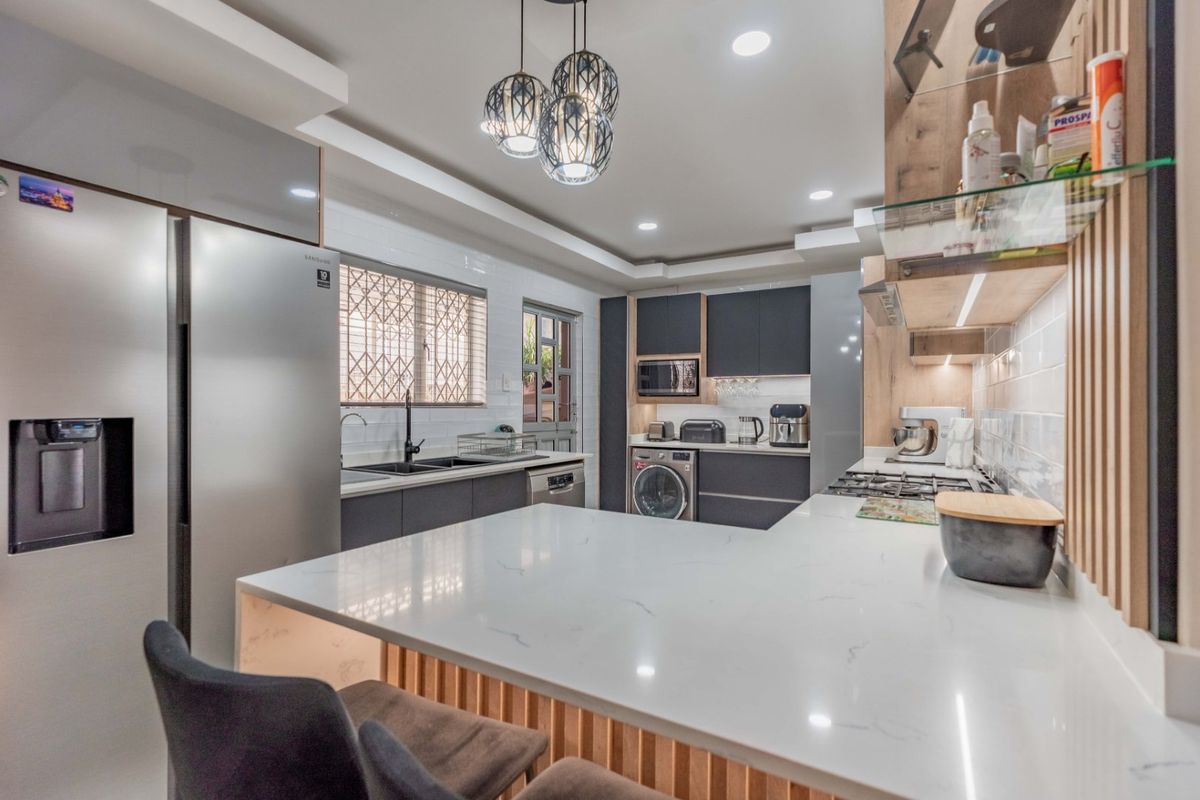 House For Sale In Pinetown - Photo 4