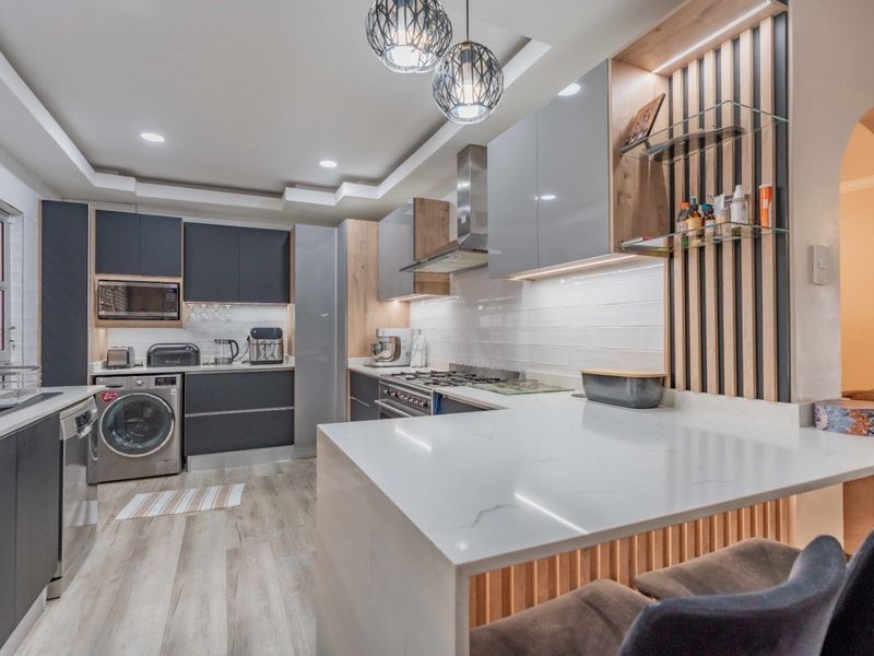 House For Sale In Pinetown - Photo 3