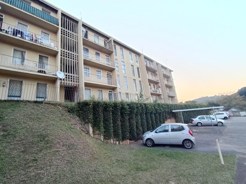 Apartment For Sale In Pinetown - Photo 2