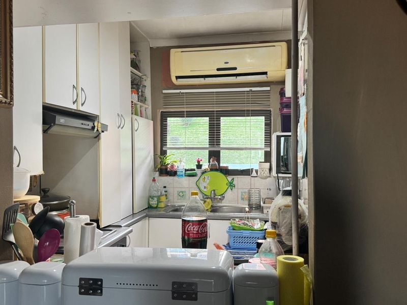 Flat For Sale In Pinetown - Photo 4