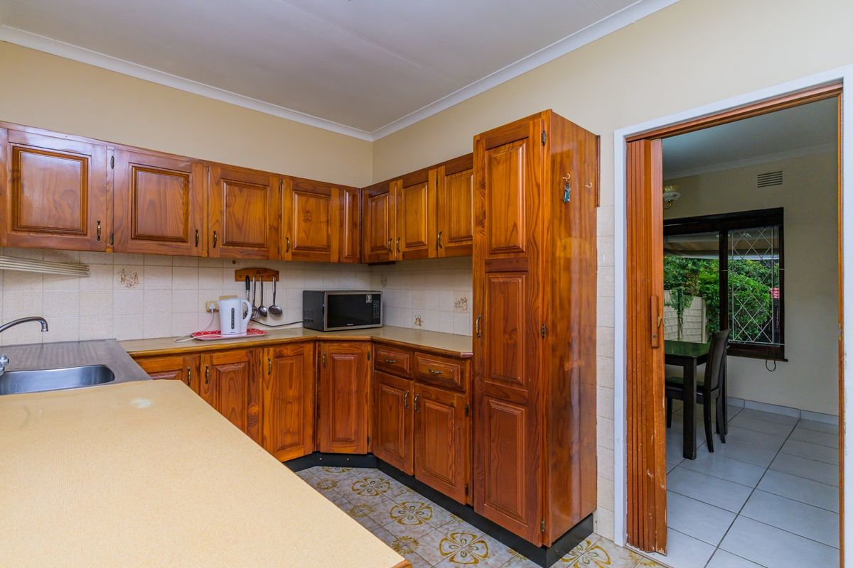 Townhouse Pending Sale In Pinetown - Photo 5