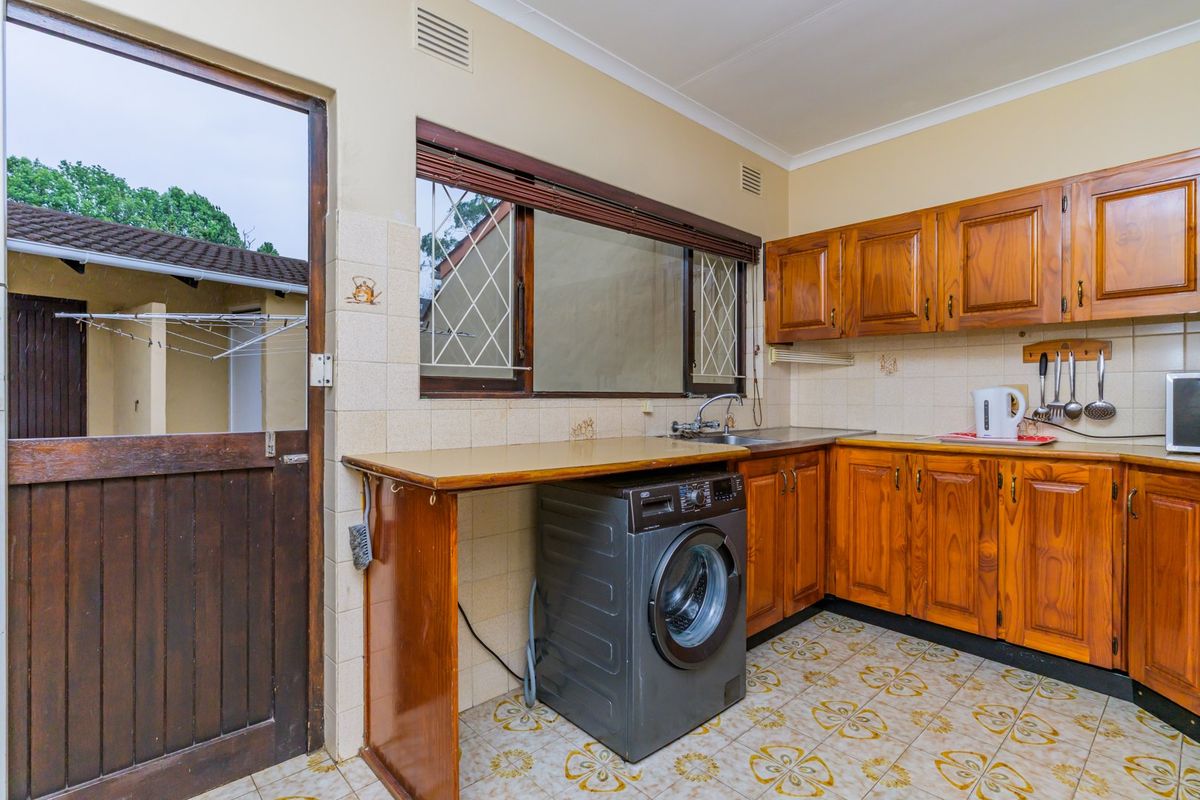 Townhouse Pending Sale In Pinetown - Photo 4