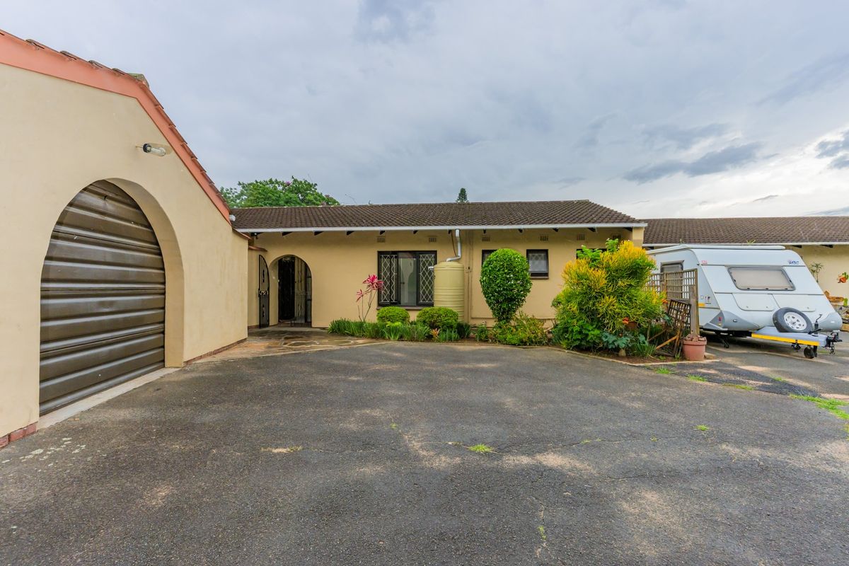 Townhouse Pending Sale In Pinetown - Photo 2