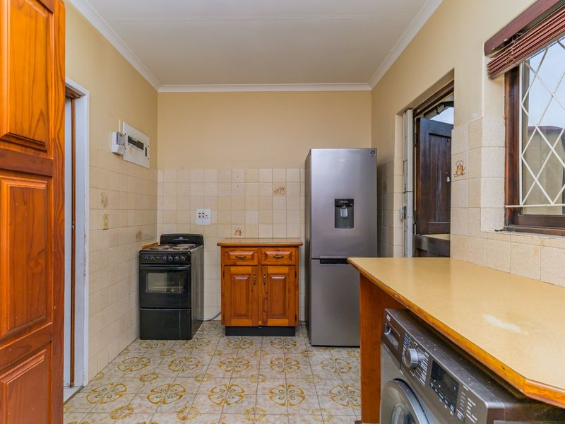 Townhouse Pending Sale In Pinetown - Photo 3
