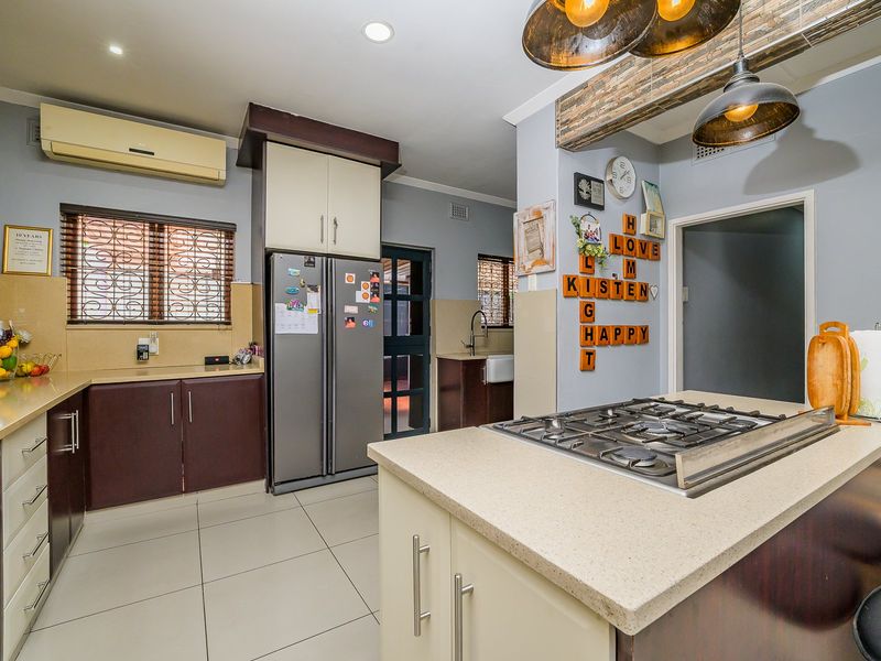 House For Sale In Pinetown - Photo 6