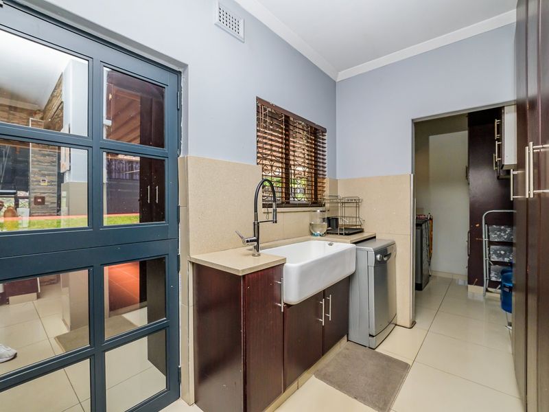 House For Sale In Pinetown - Photo 8