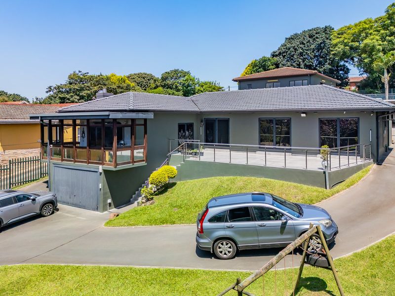 House For Sale In Pinetown - Photo 2