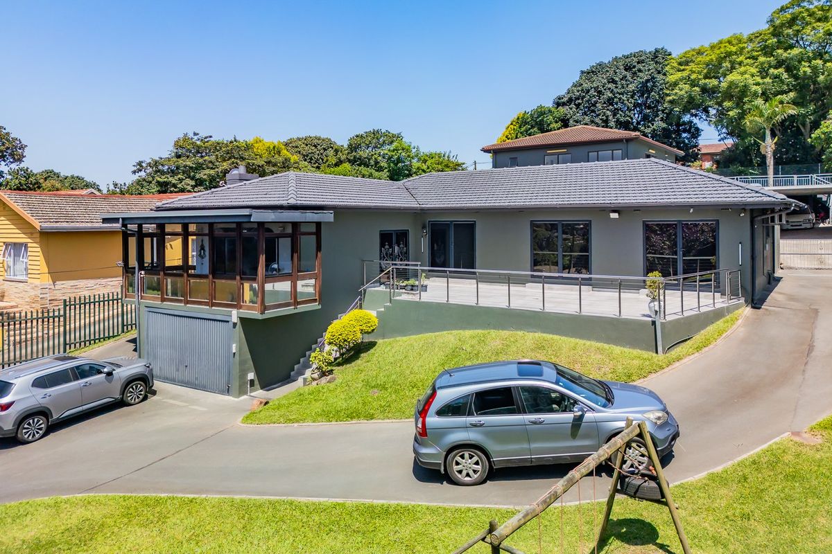 House For Sale In Pinetown - Photo 2