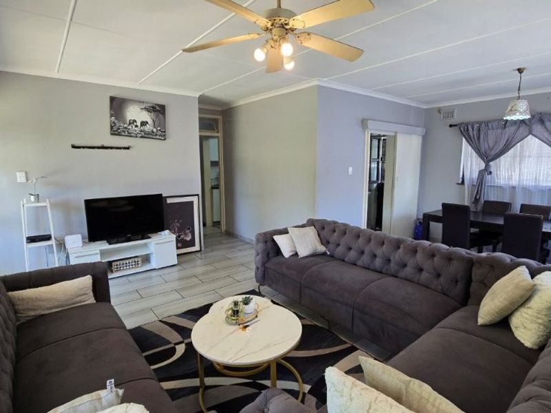 House For Sale In Pinetown - Photo 9