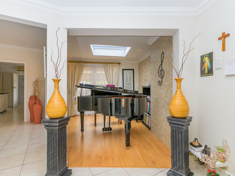 House For Sale In Pinetown - Photo 8