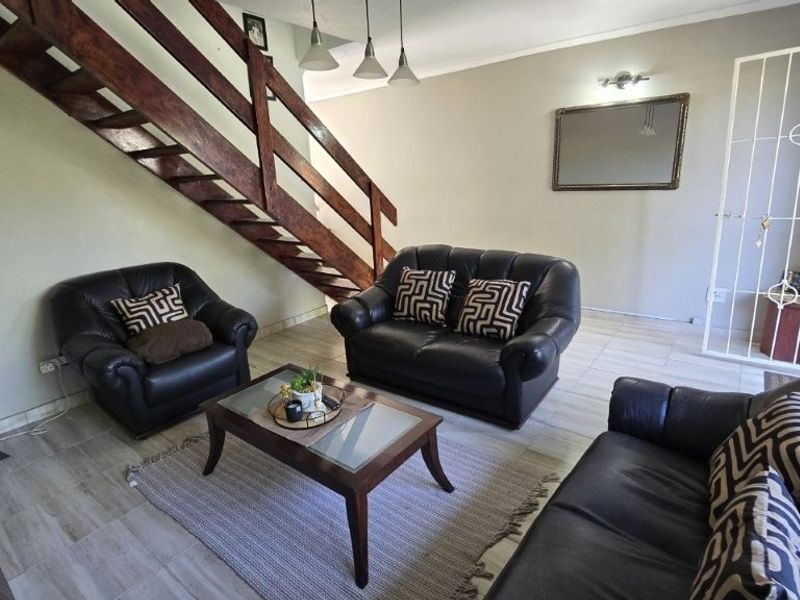 Townhouse For Sale In Pinetown - Photo 7