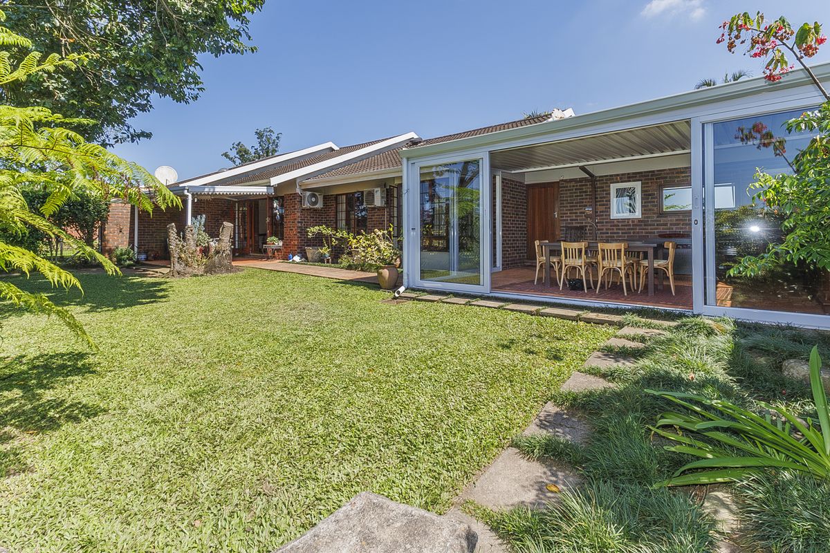 Private and Secure Townhouse For sale in Hatton Estate - Photo 2