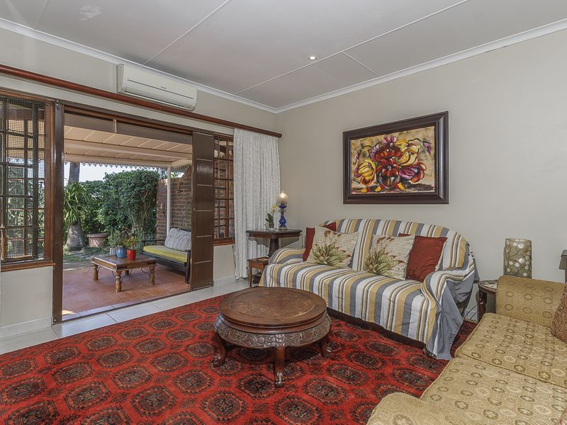 Private and Secure Townhouse For sale in Hatton Estate - Photo 6