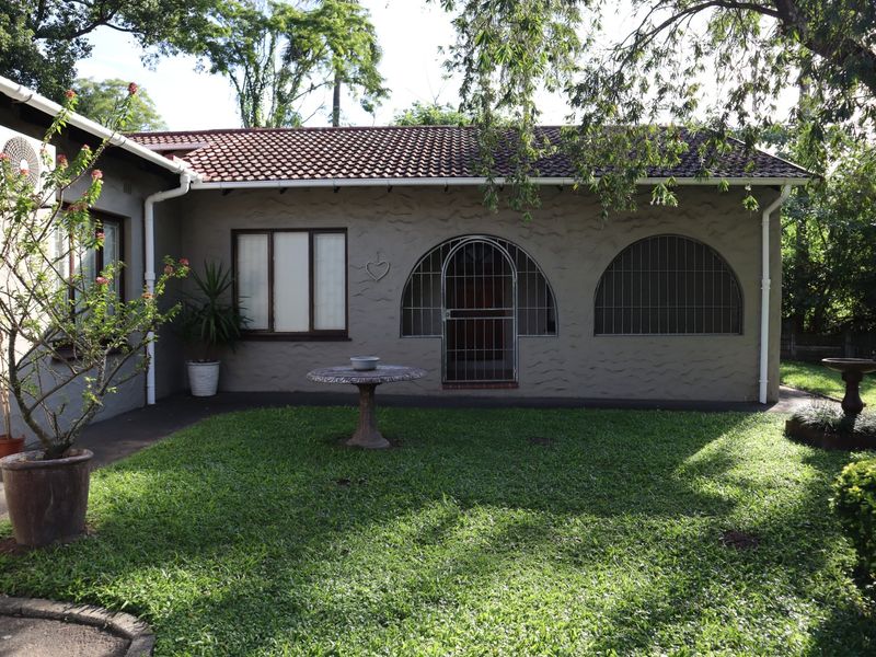 Stunning 2 bedroom cottage to let - Photo 2