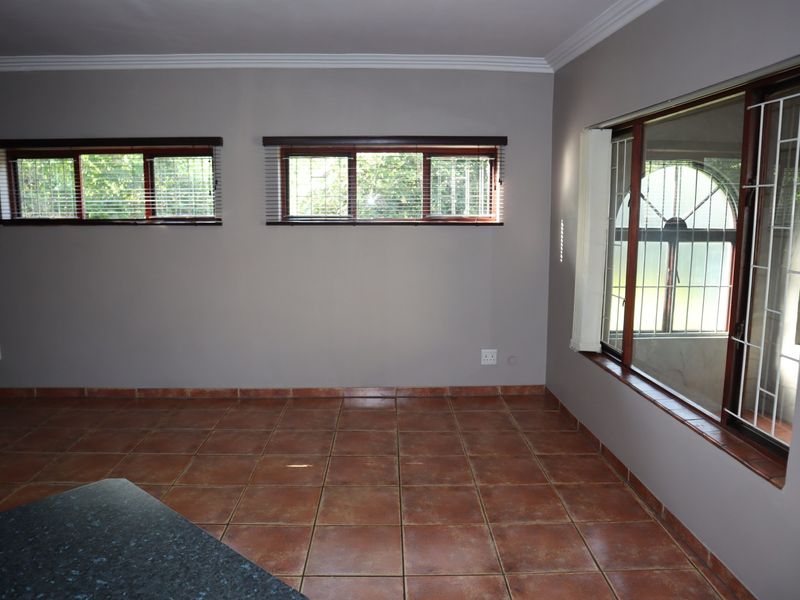 Stunning 2 bedroom cottage to let - Photo 6