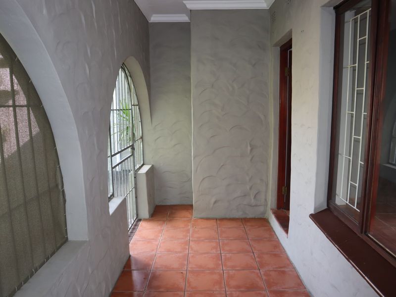 Stunning 2 bedroom cottage to let - Photo 5