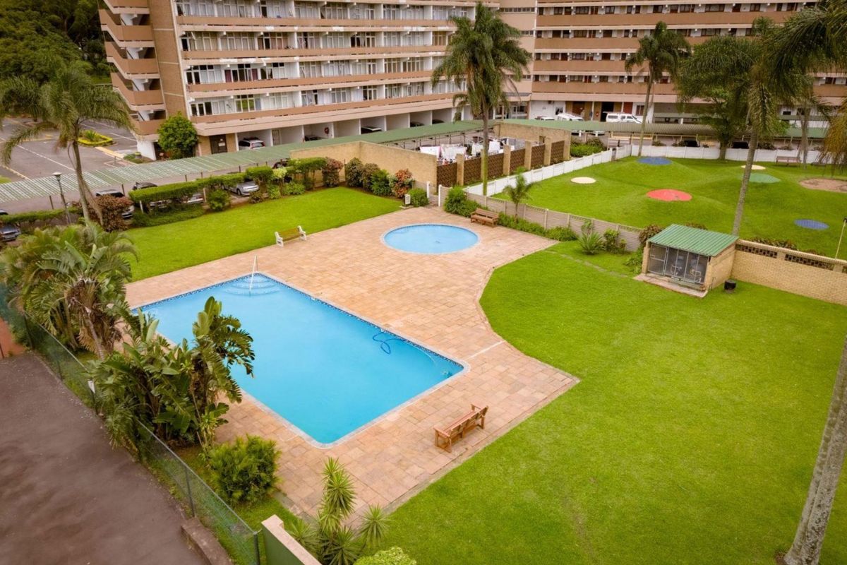 BACHELOR FLAT TO LET AT THE TOWERS - Photo 4