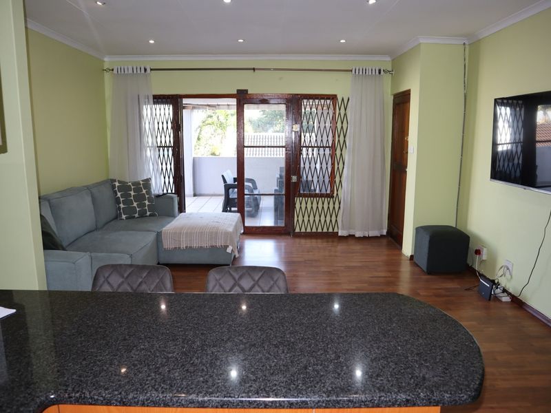 SECURE 2 BEDROOM APARTMENT TO LET IN THE WOLDS, NEW GERMANY - Photo 7