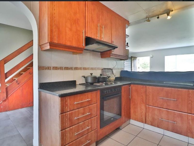 3 BEDROOM DUPLEX TO LET IN ASHLEY - Photo 5