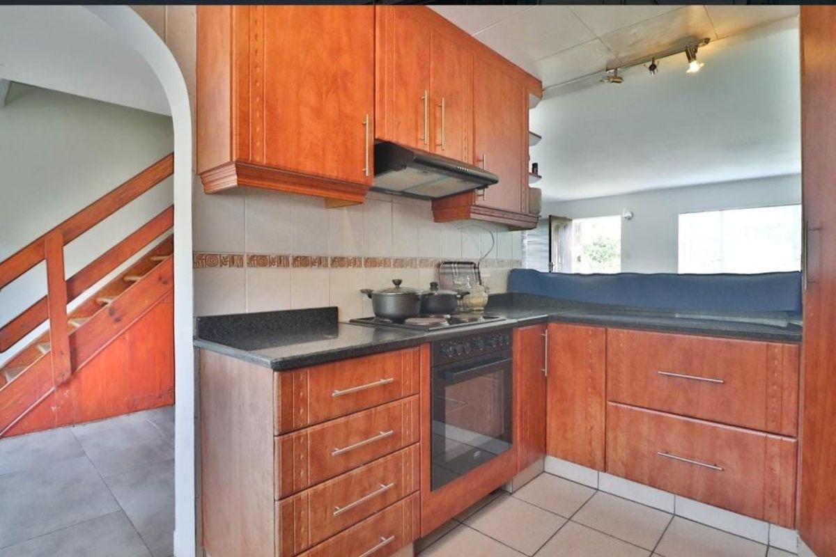 3 BEDROOM DUPLEX TO LET IN ASHLEY - Photo 5