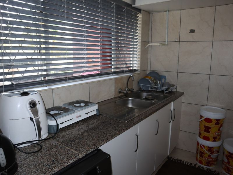 2 BEDROOM FLAT CONVENIENTLY LOCATION FOR EASY LIVING - Photo 6