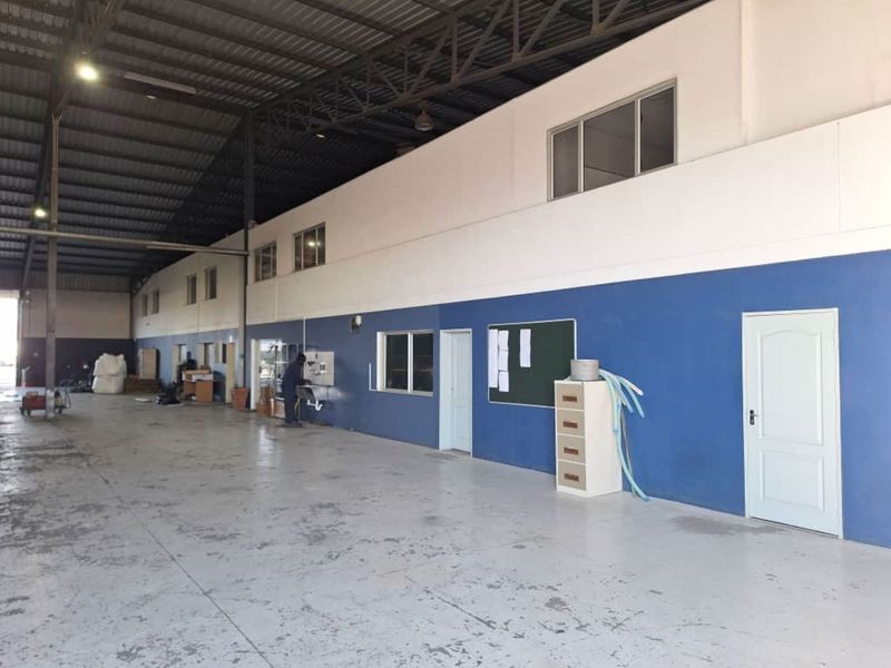 Large warehouses on 2ha yard - Photo 8