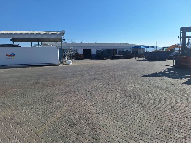 Large warehouses on 2ha yard - Photo 5