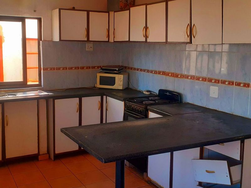 Big house with 7 bedrooms for sale in Rocky Crest - Photo 4