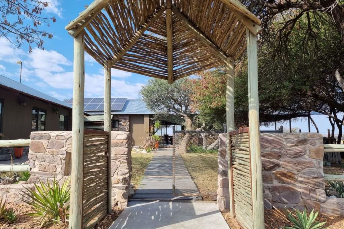 African Tranquility. - Photo 4