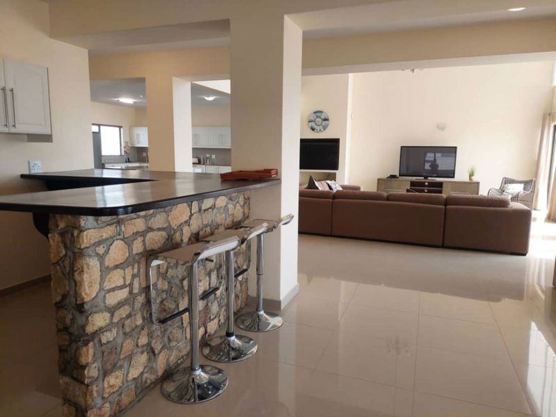 Double-Storey Beachfront Elegance – Langstrand, Walvis Bay - Photo 7