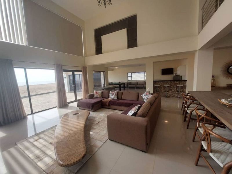 Double-Storey Beachfront Elegance – Langstrand, Walvis Bay - Photo 5