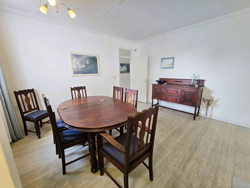 Spectacular Sea Views in a Prime Location - Photo 8